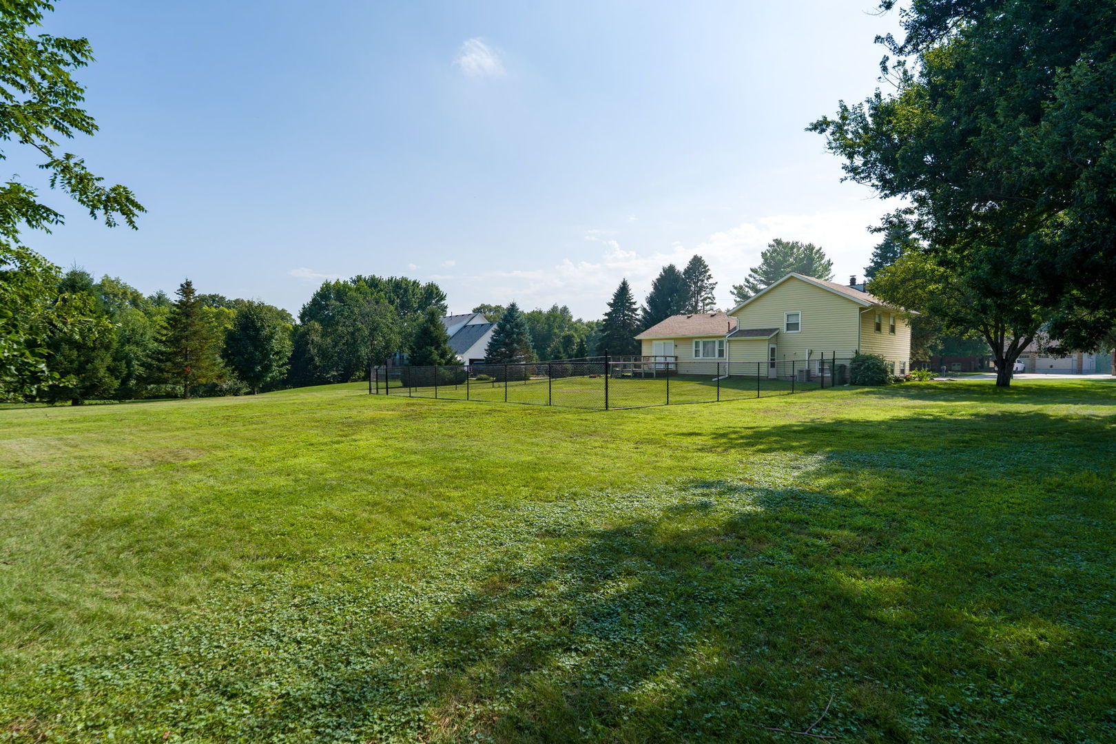 25 WOODCREST Drive