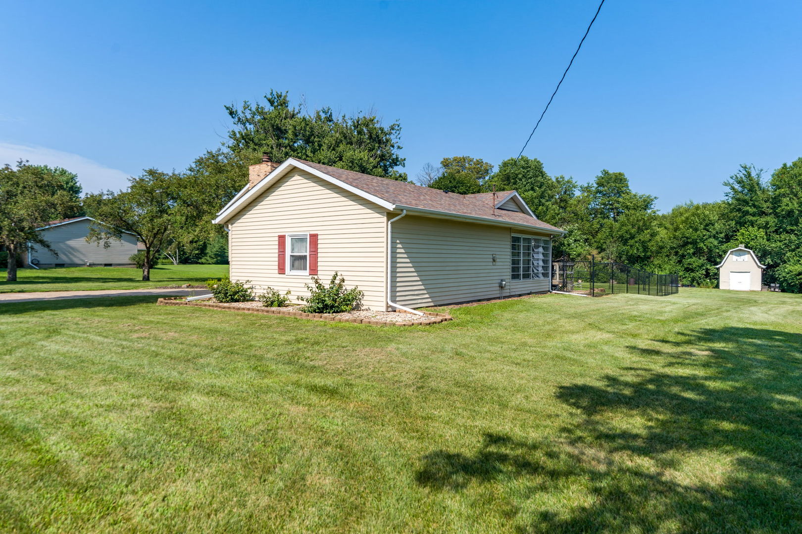 25 WOODCREST Drive