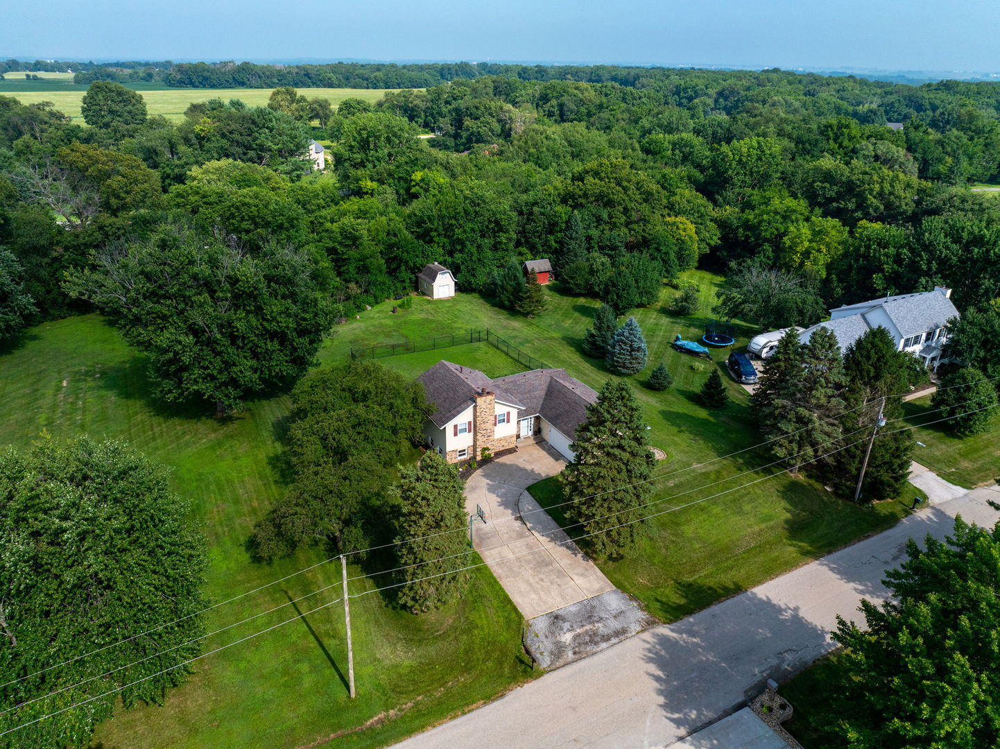 25 WOODCREST Drive