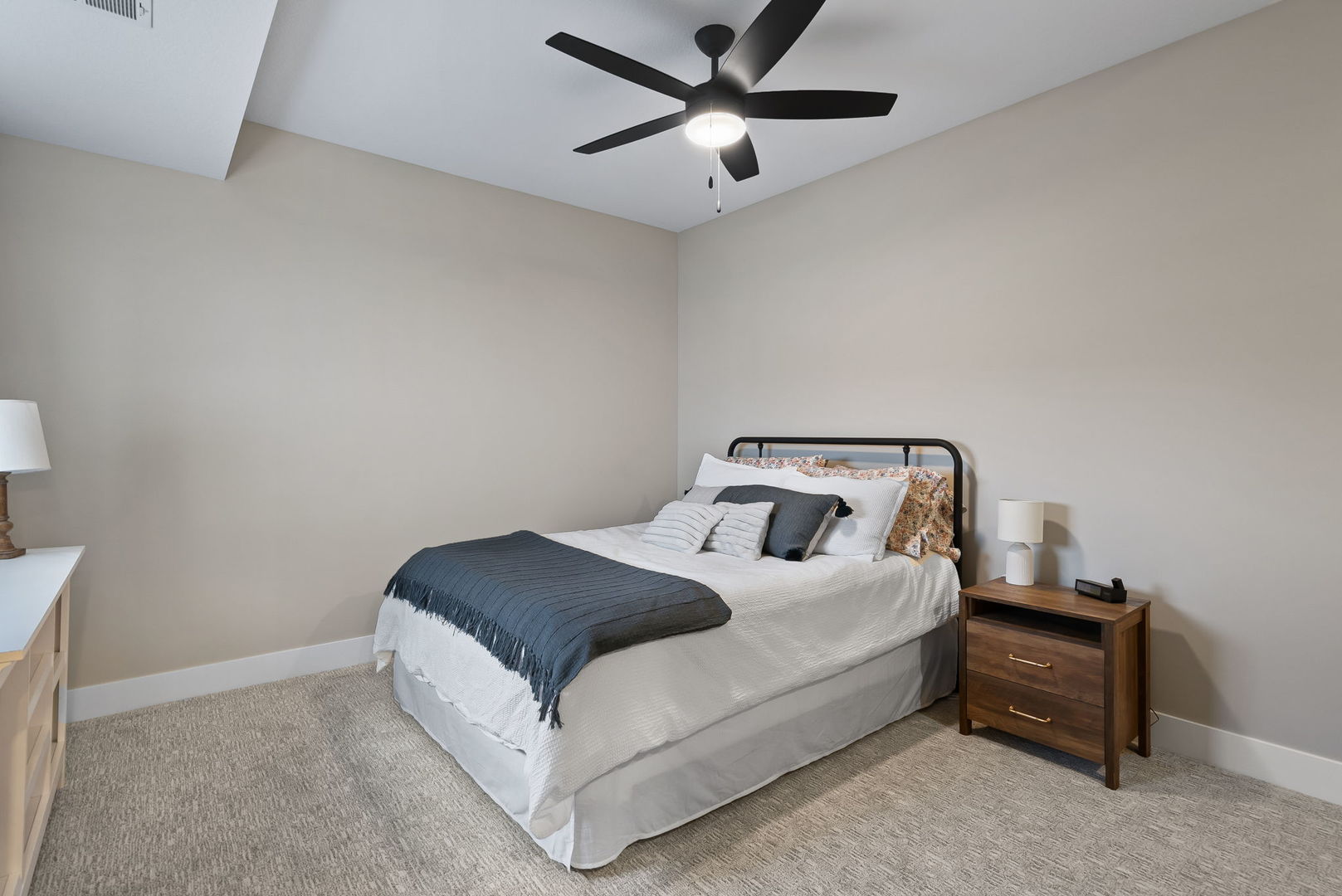 5492 Tucker Trail