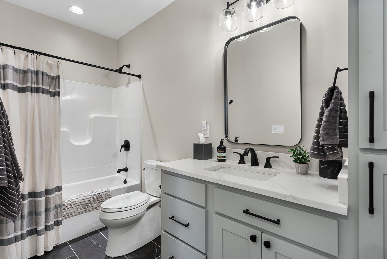 5492 Tucker Trail