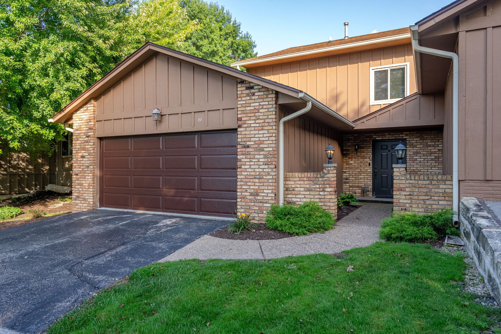 6401 UTICA RIDGE Road Unit: 19