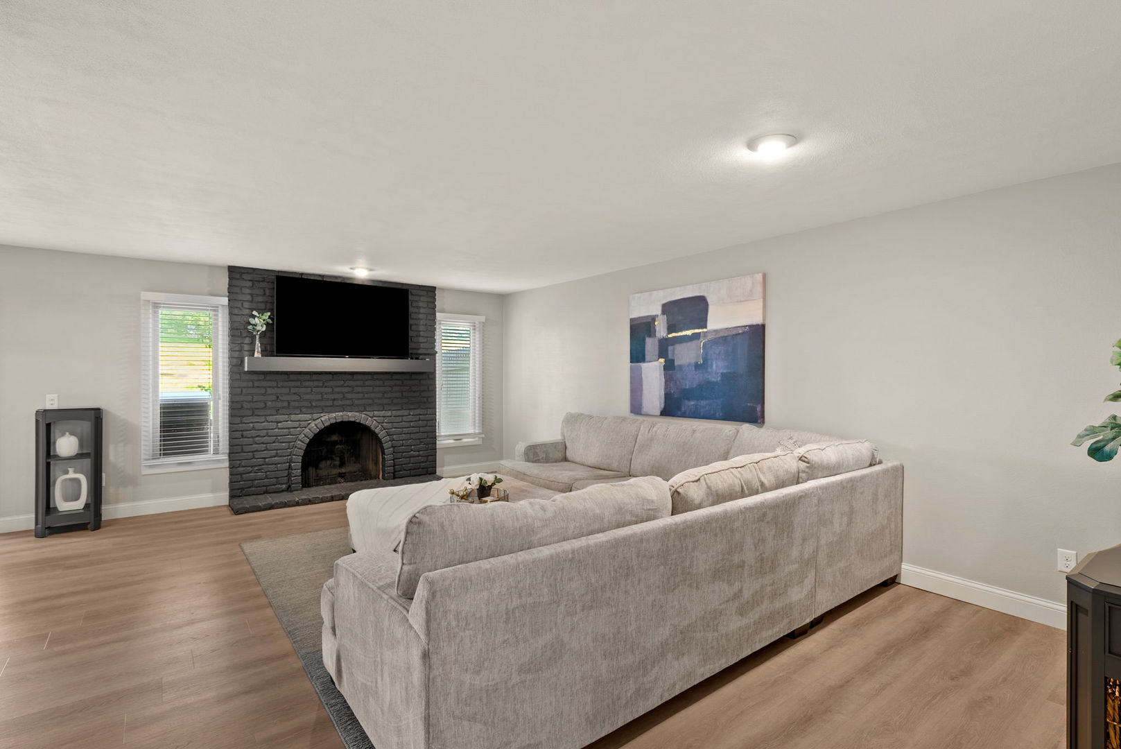6401 UTICA RIDGE Road Unit: 19