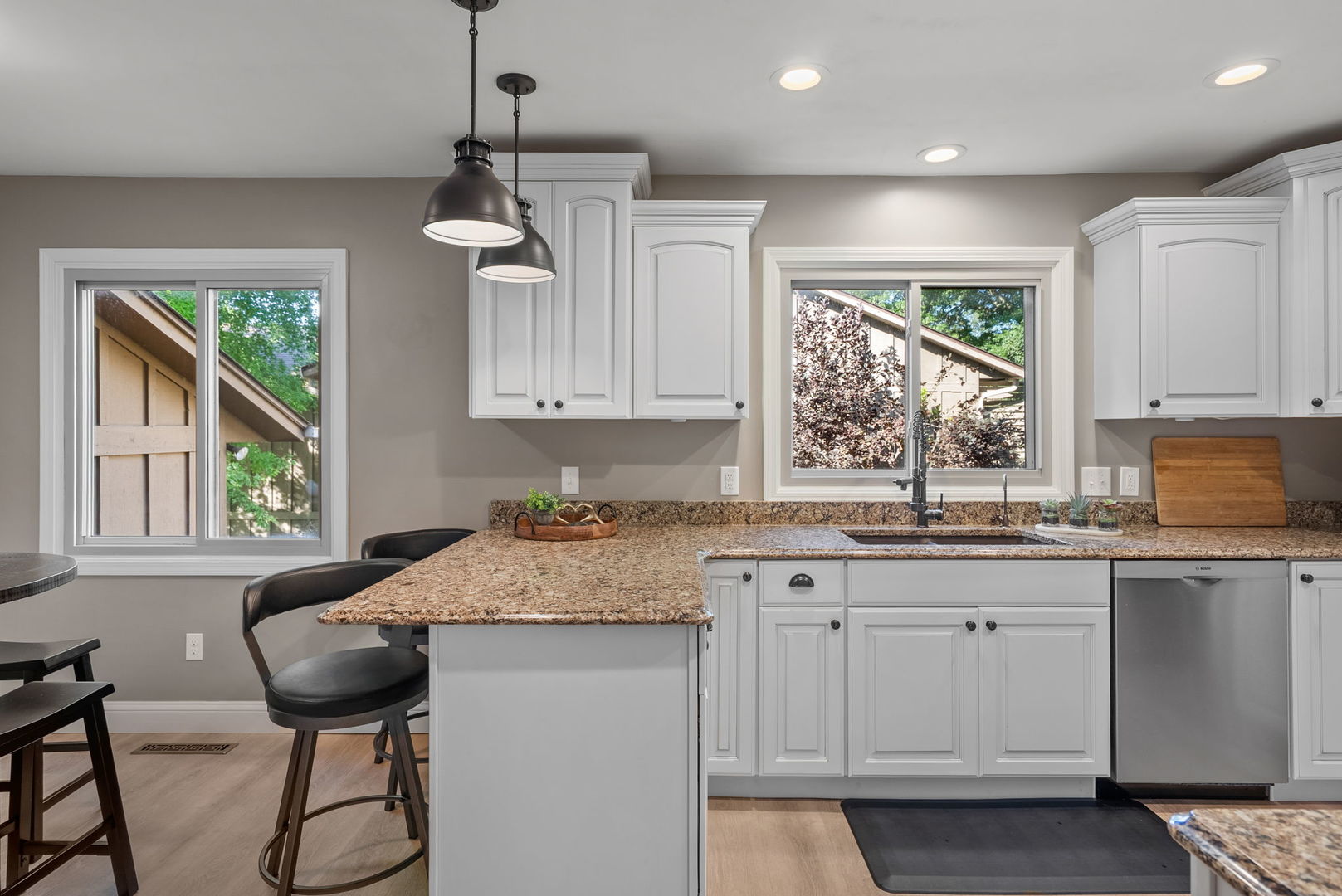 6401 UTICA RIDGE Road Unit: 19