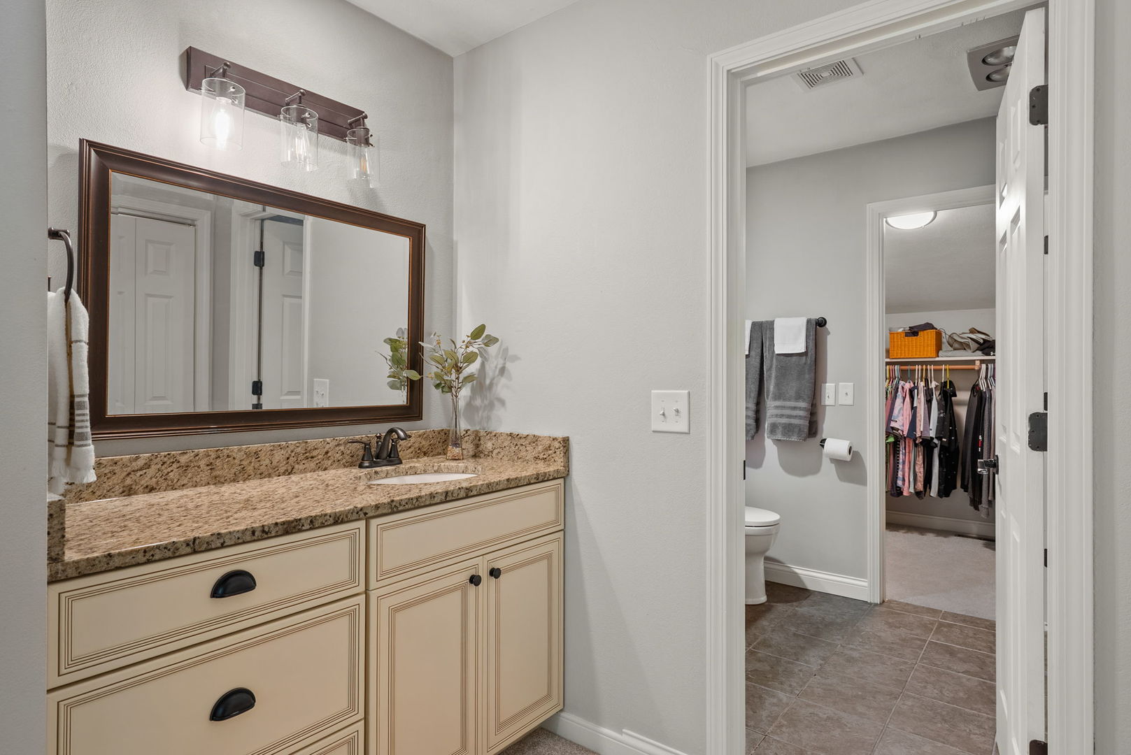 6401 UTICA RIDGE Road Unit: 19