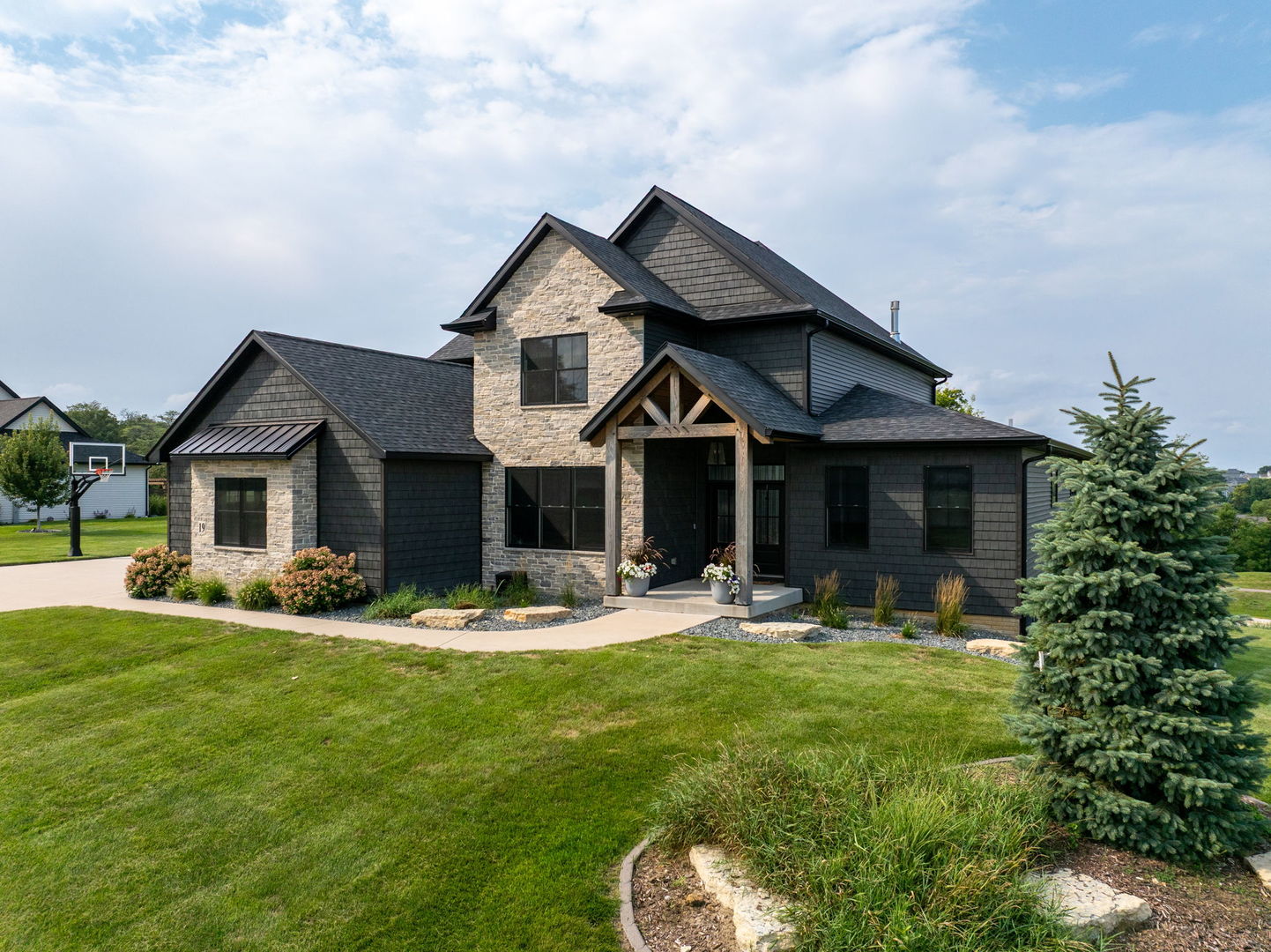 19 Pebble Creek Circle