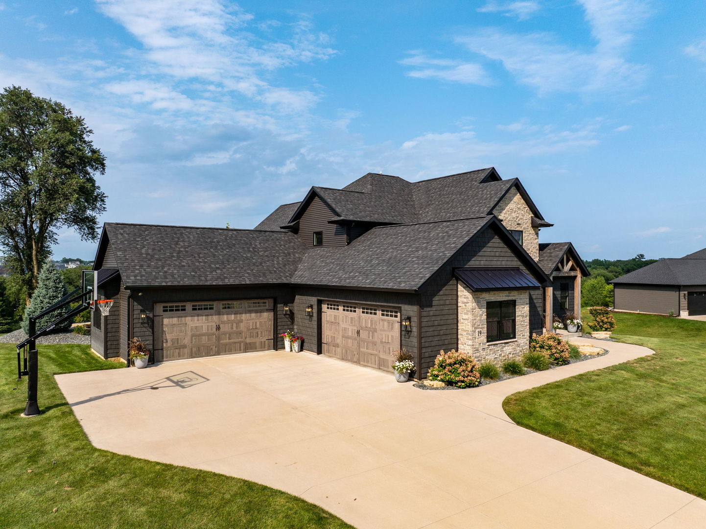 19 Pebble Creek Circle