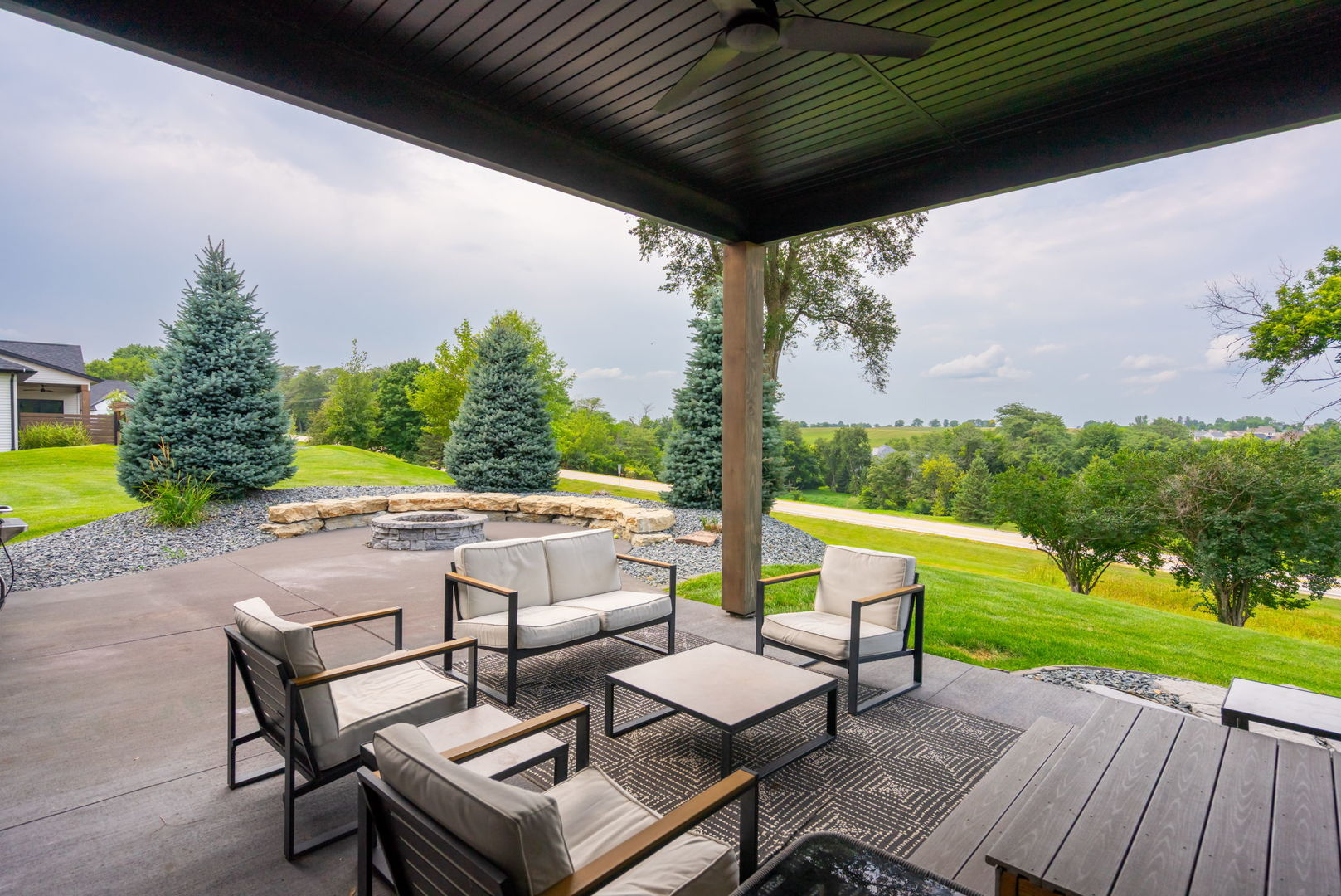 19 Pebble Creek Circle