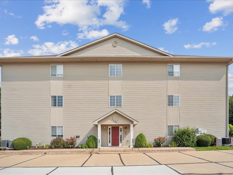 4190 Fairview Drive Unit: 2