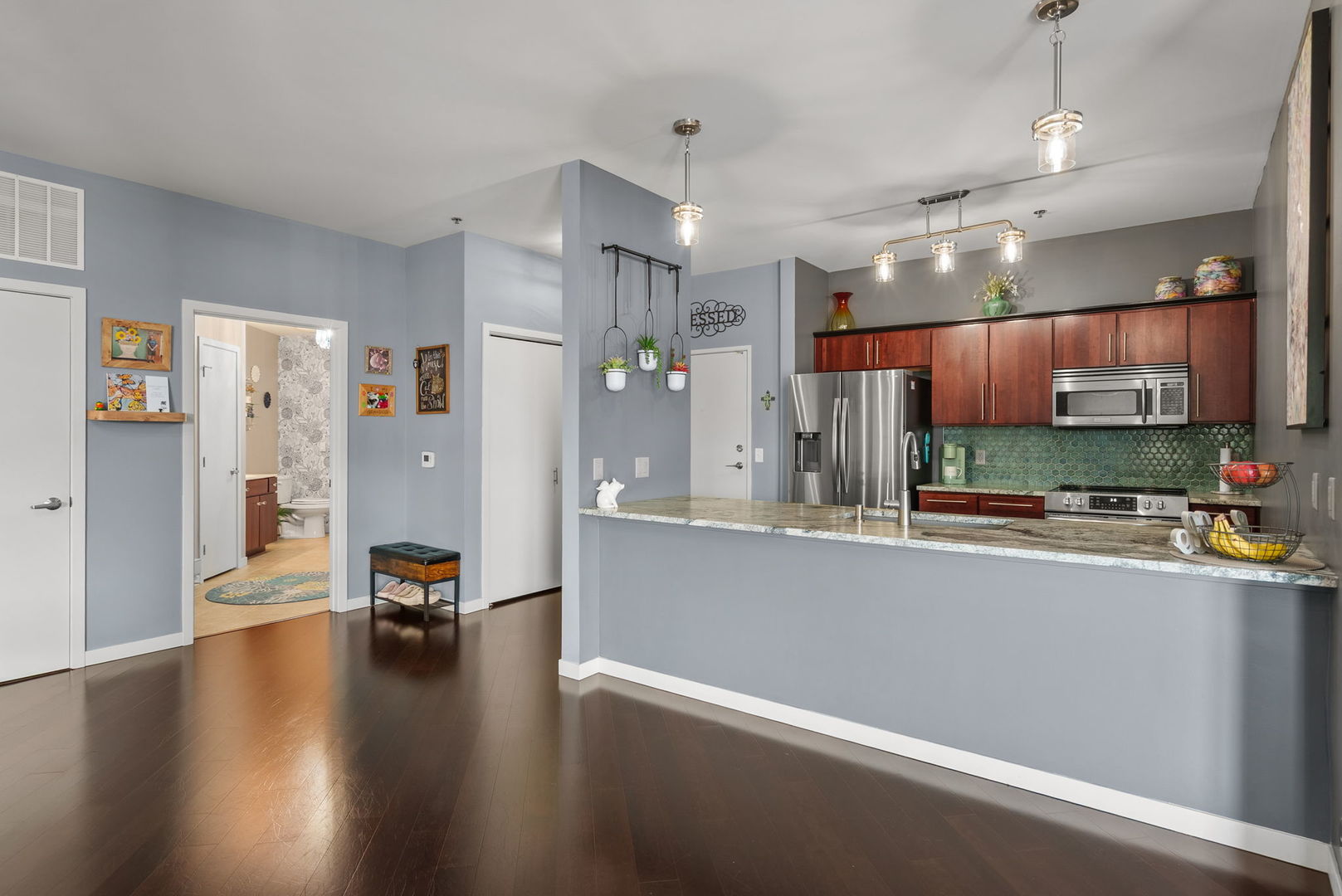 110 19th Street Unit: 301