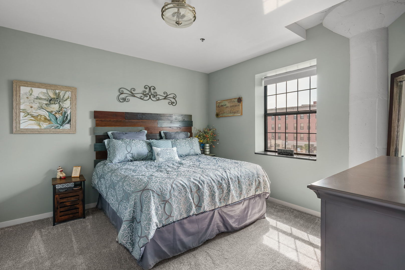 110 19th Street Unit: 301