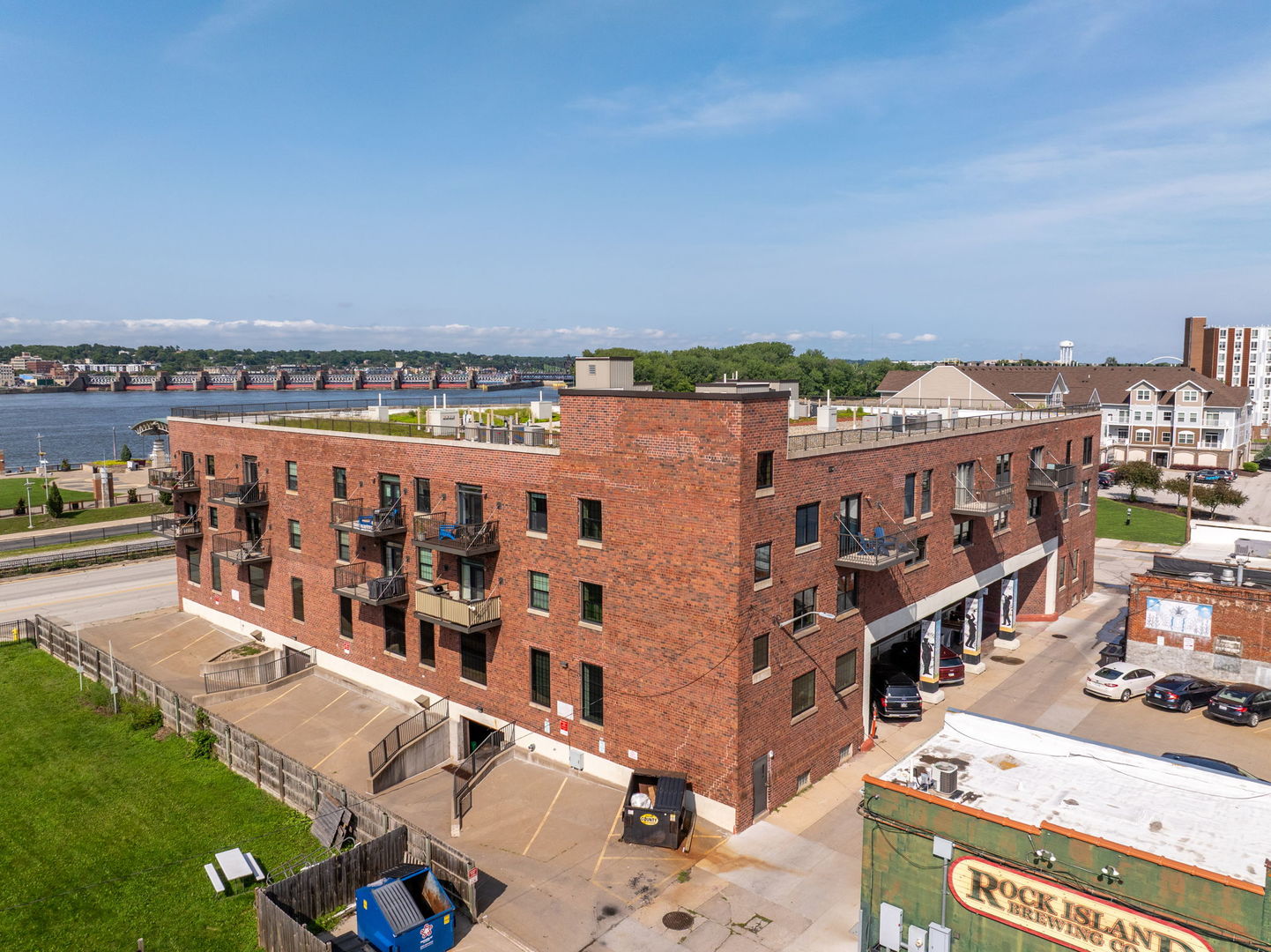 110 19th Street Unit: 301