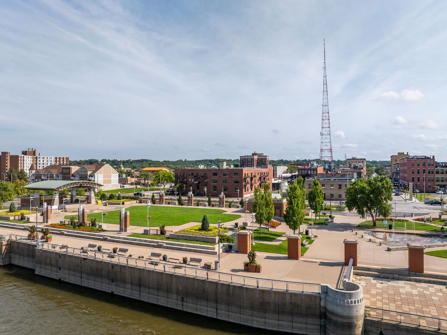 110 19th Street Unit: 301