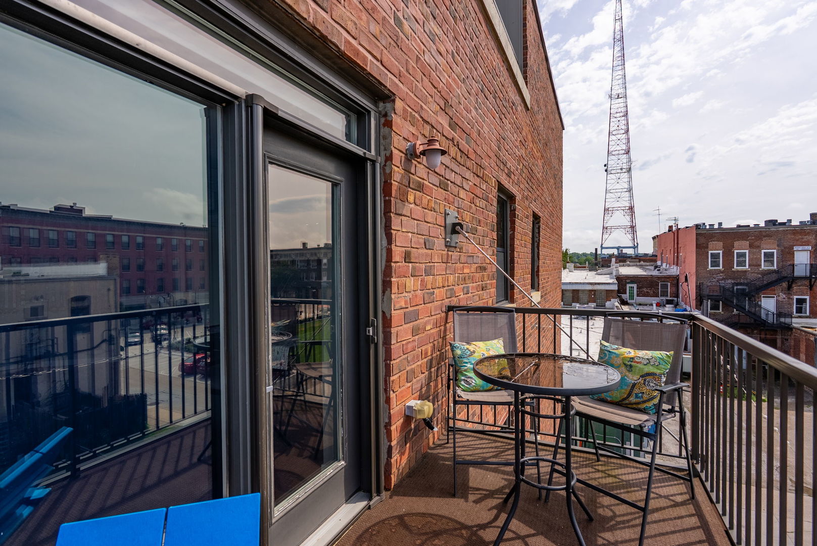 110 19th Street Unit: 301