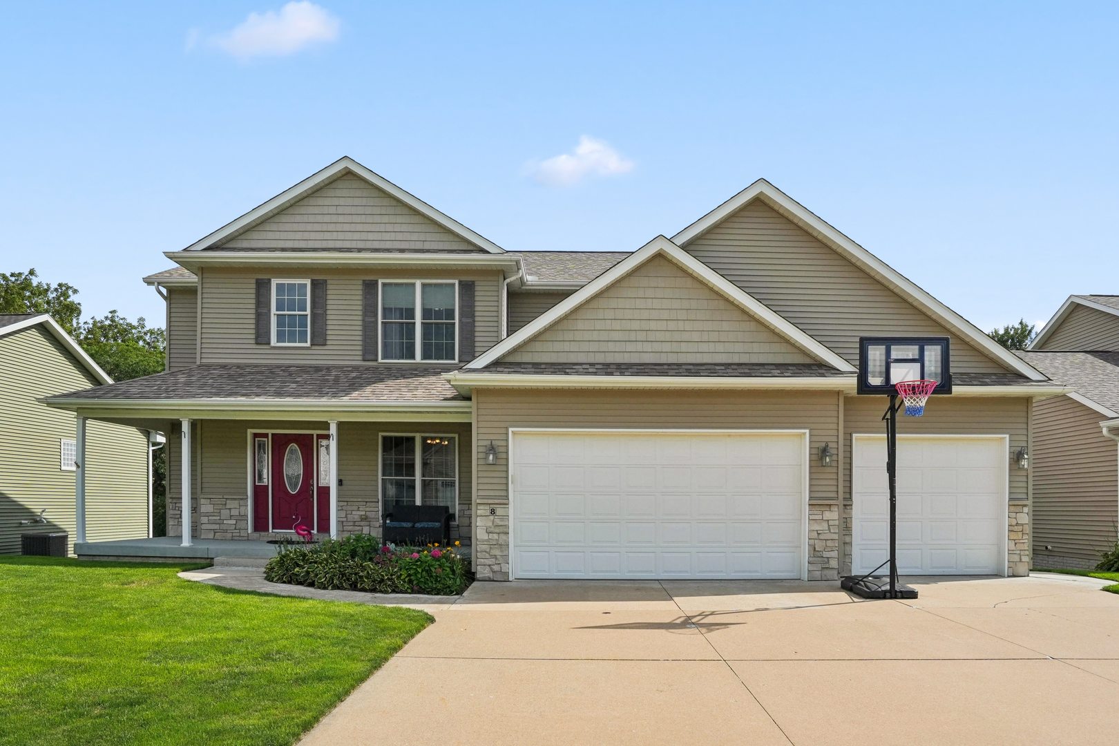 8 BUFFALO Court