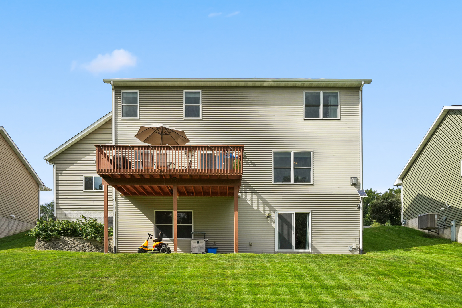 8 BUFFALO Court