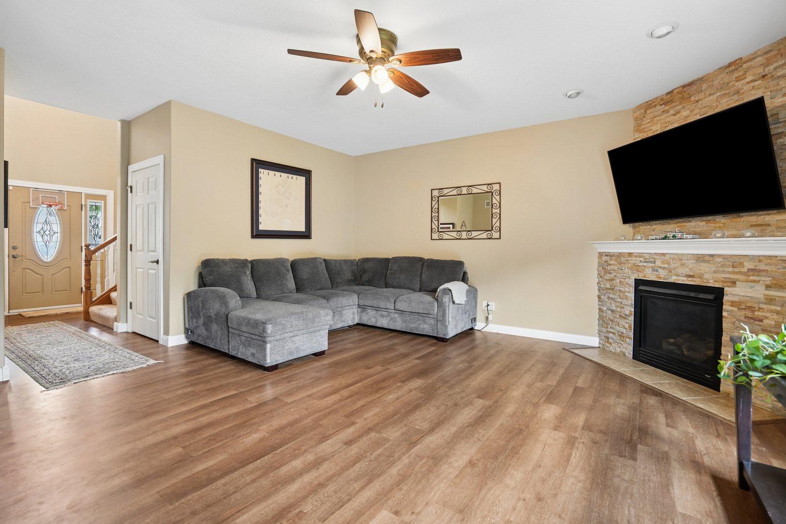 8 BUFFALO Court