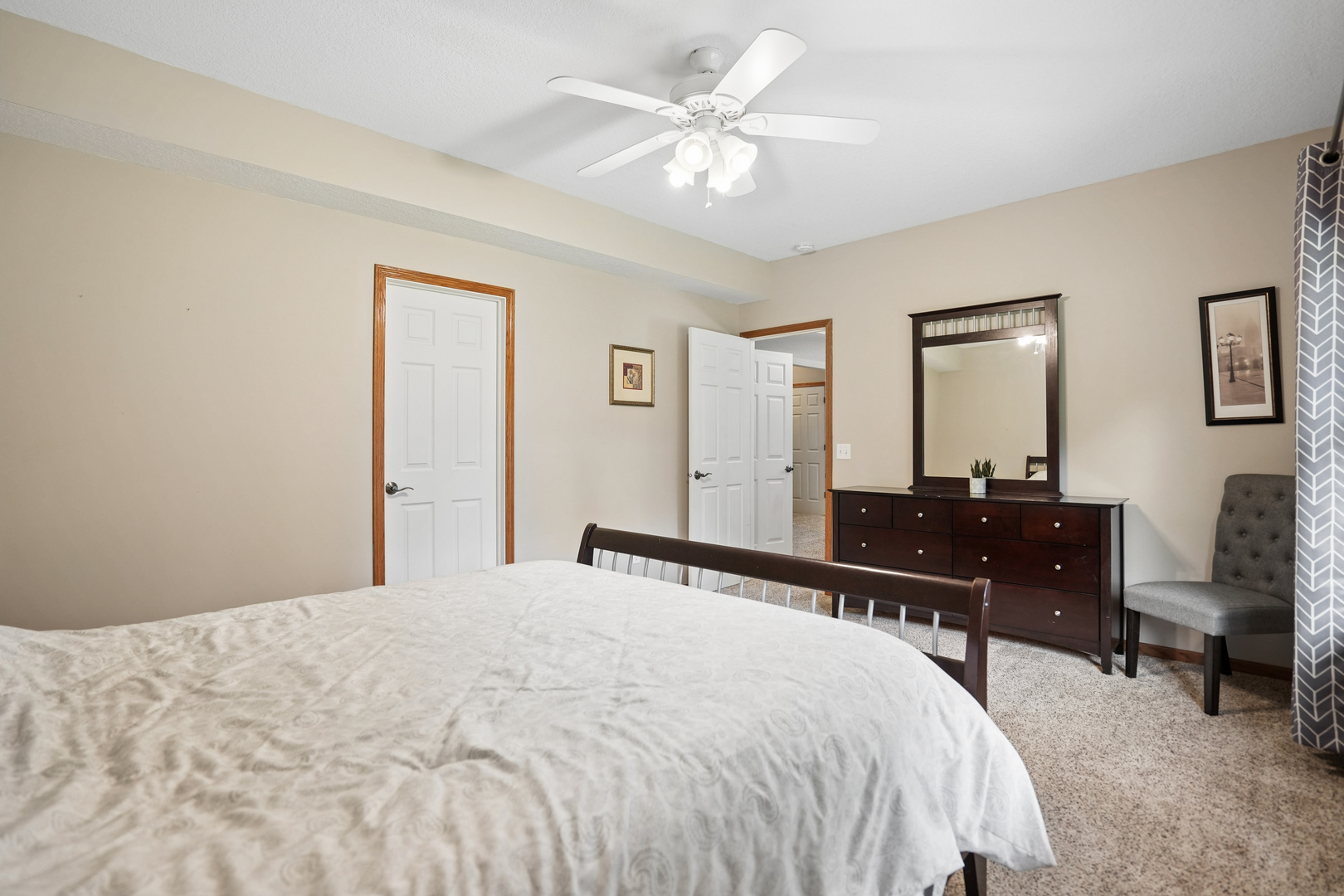 8 BUFFALO Court