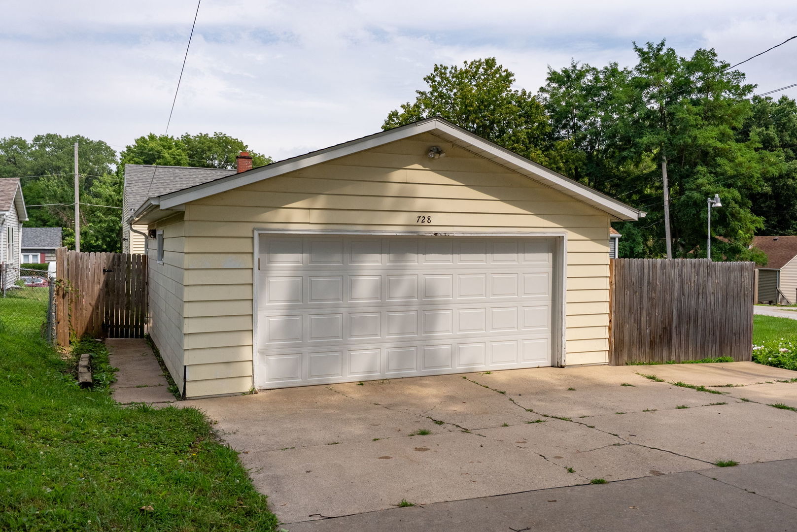 728 24th Street