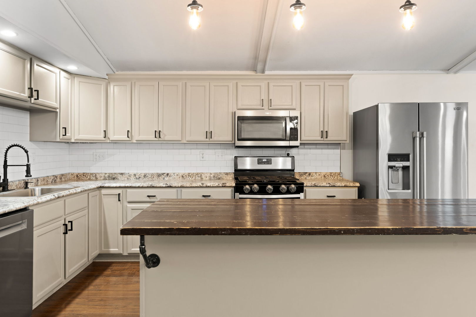 514 Walnut Court