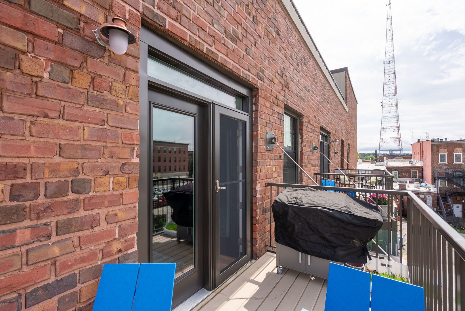110 19th Street Unit: 302