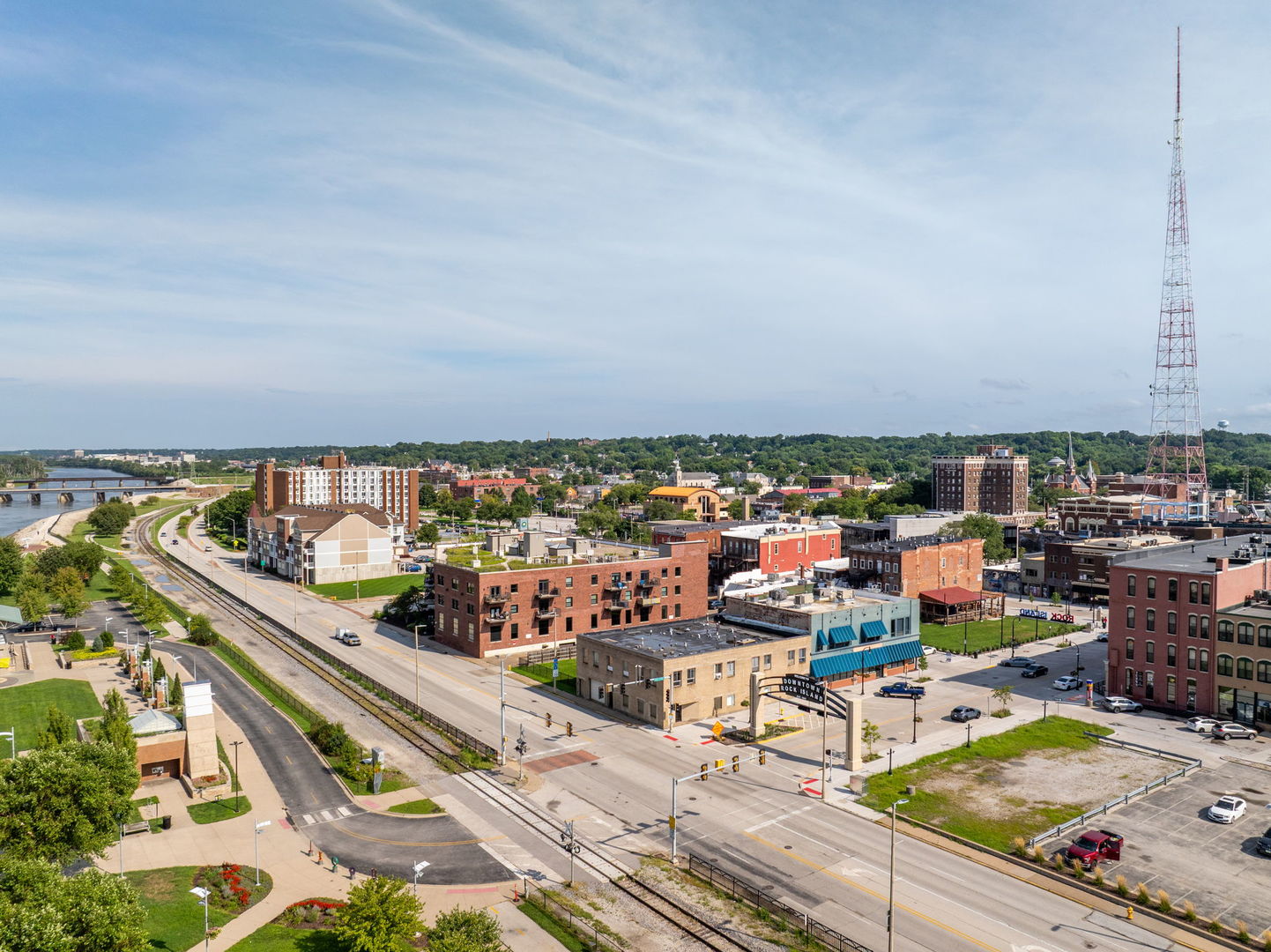 110 19th Street Unit: 302