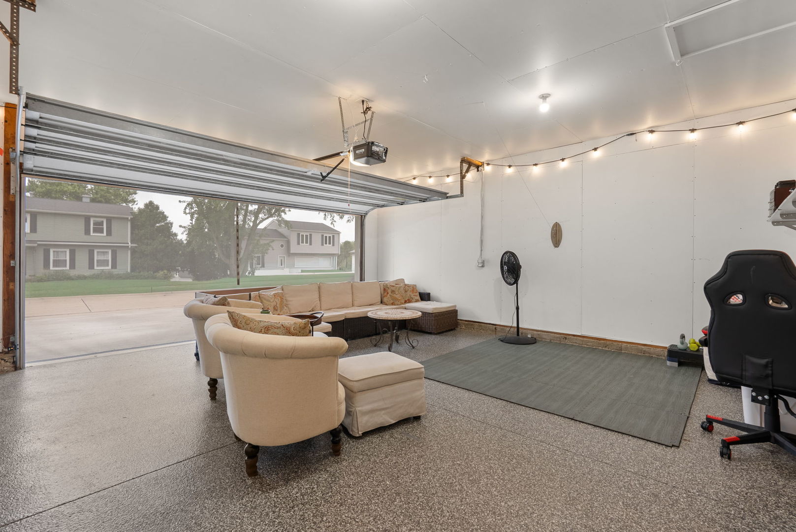8520 18TH Street W