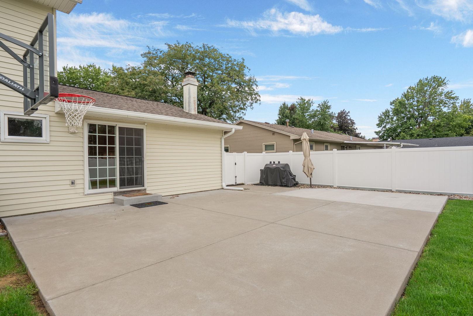8520 18TH Street W