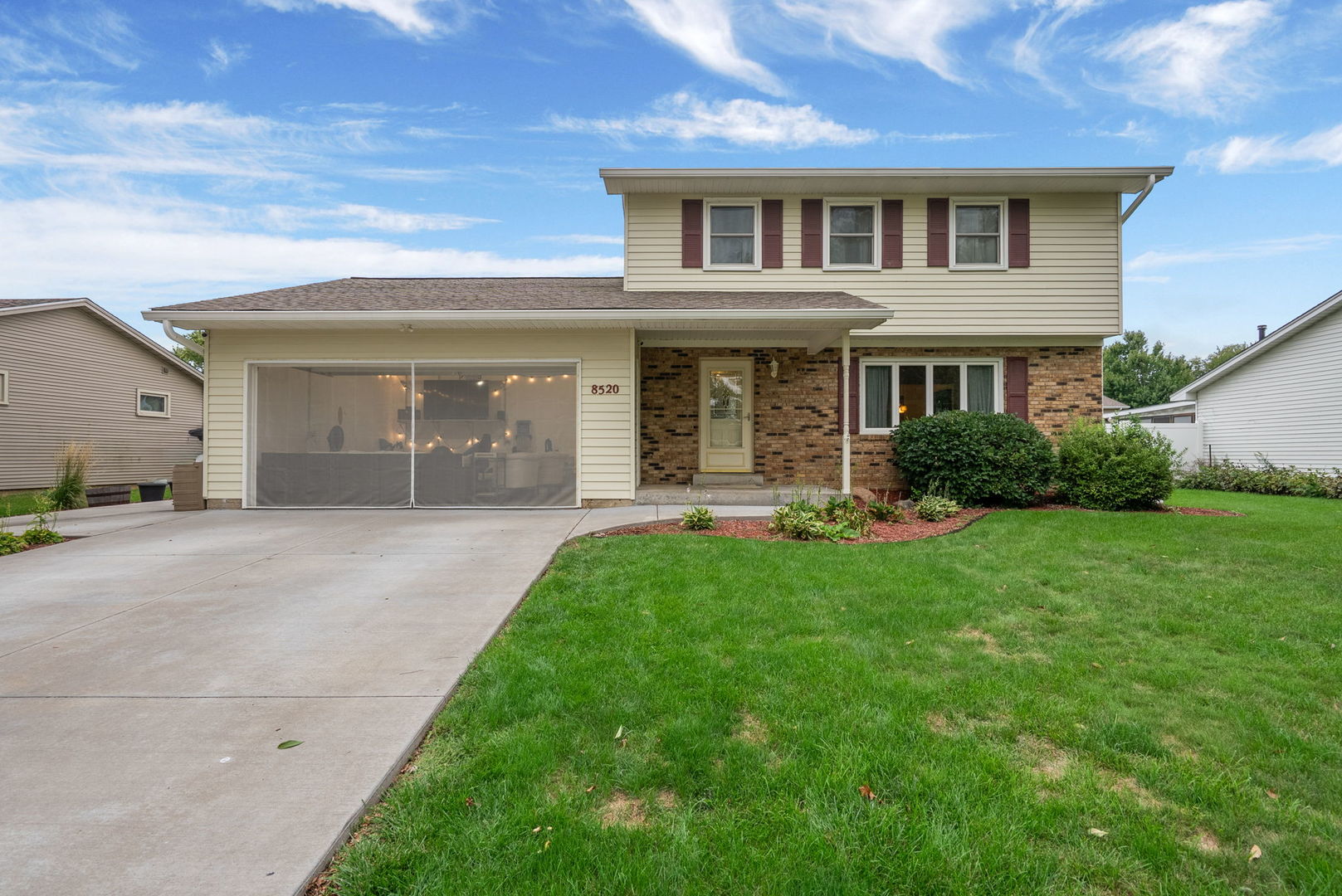 8520 18TH Street W