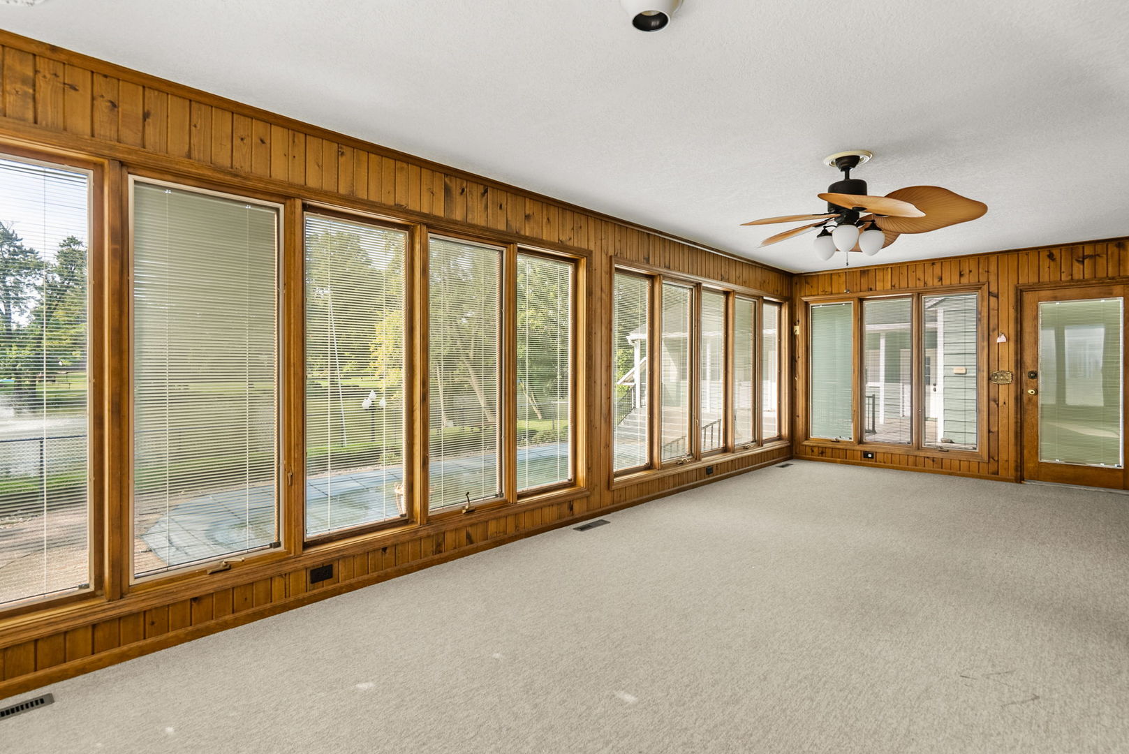 4005 Lakehurst Court
