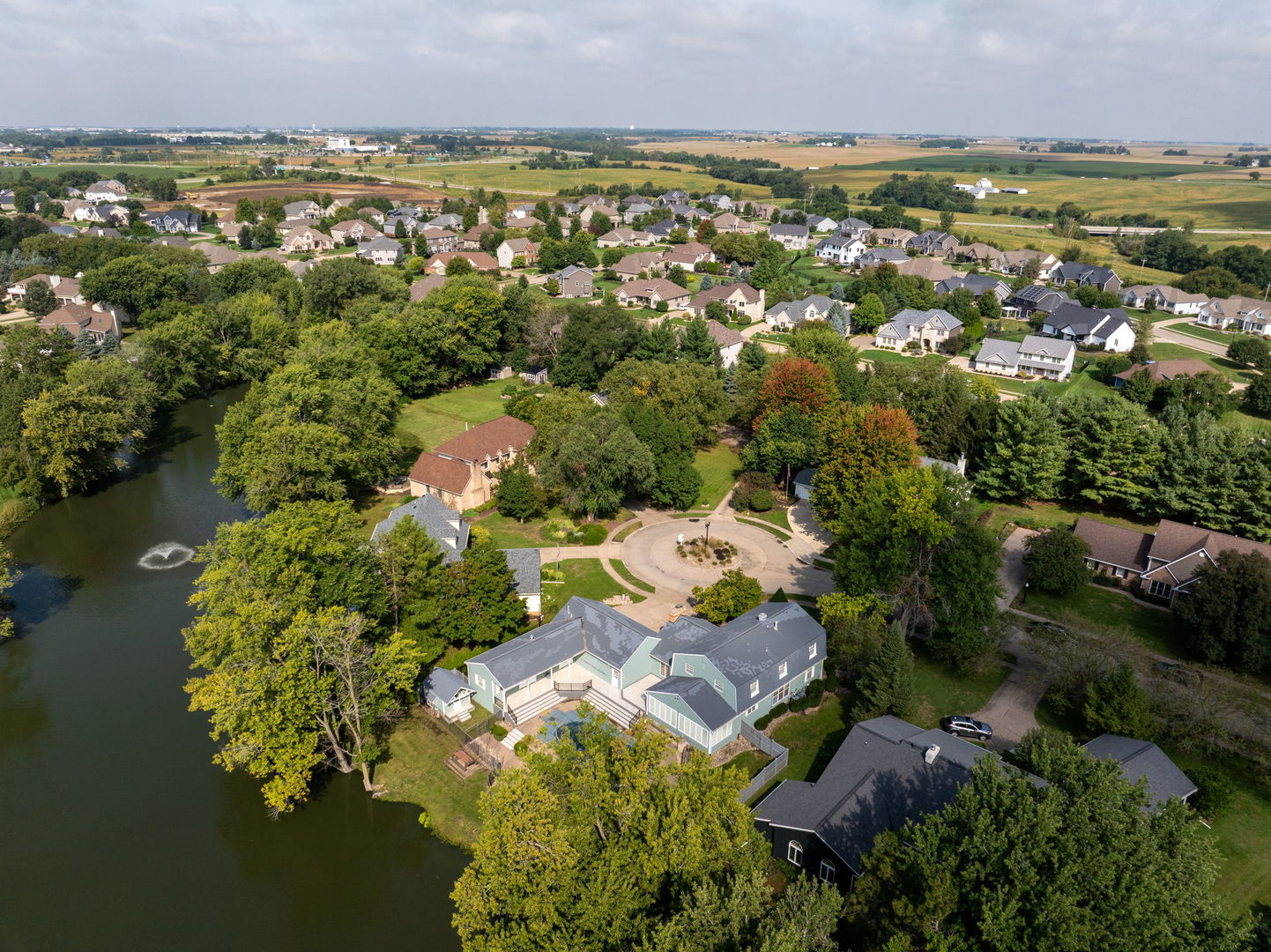 4005 Lakehurst Court