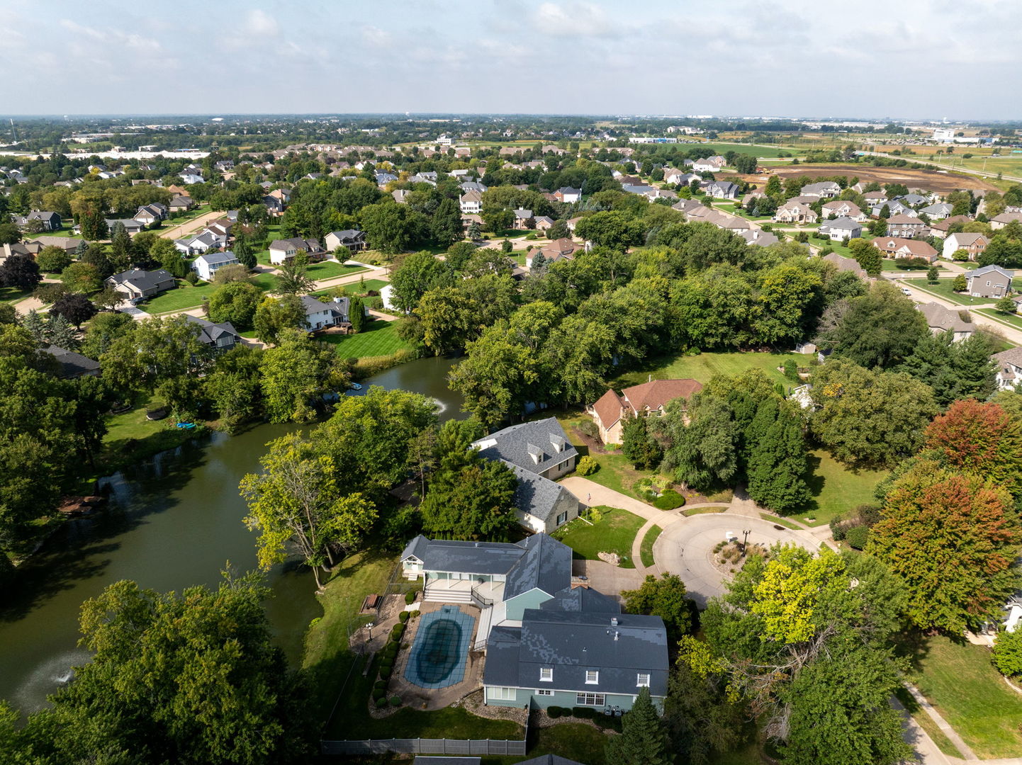 4005 Lakehurst Court