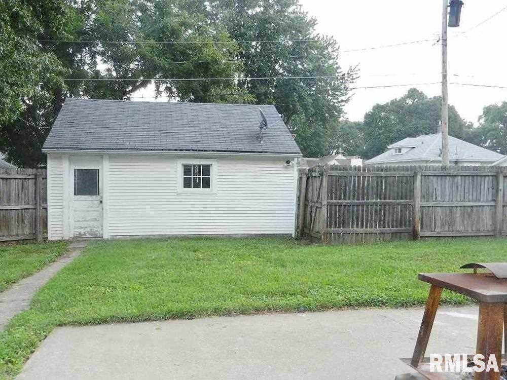 2803 TREMONT Avenue
