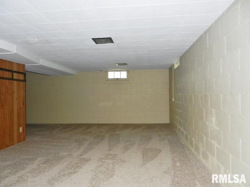 2803 TREMONT Avenue