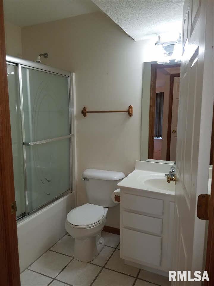 3076 HOLIDAY Court