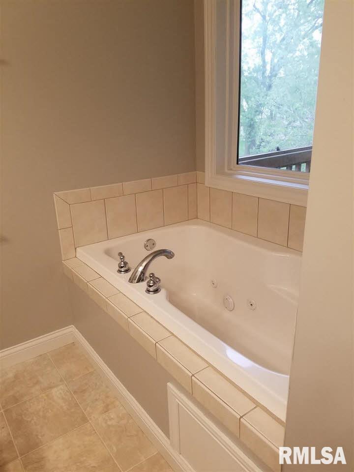 1271 W 61ST Street