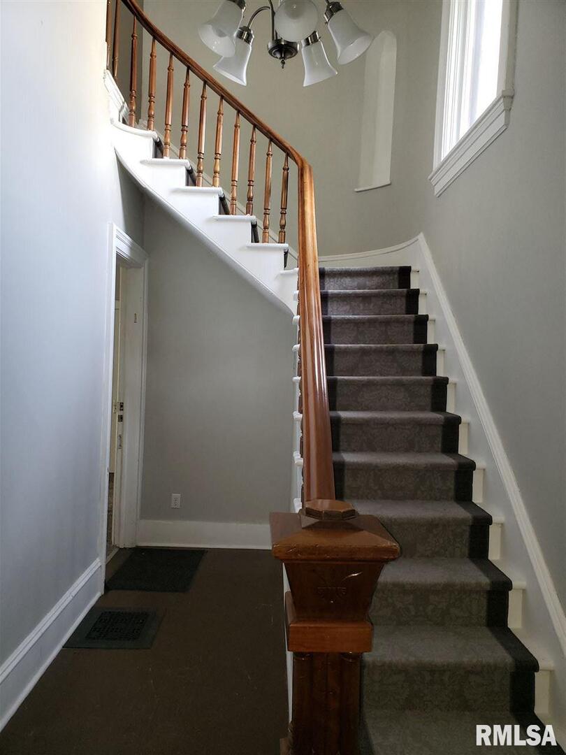 409 E 14TH Street Unit: 1