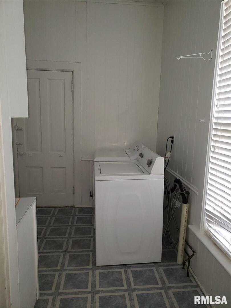 409 E 14TH Street Unit: 1