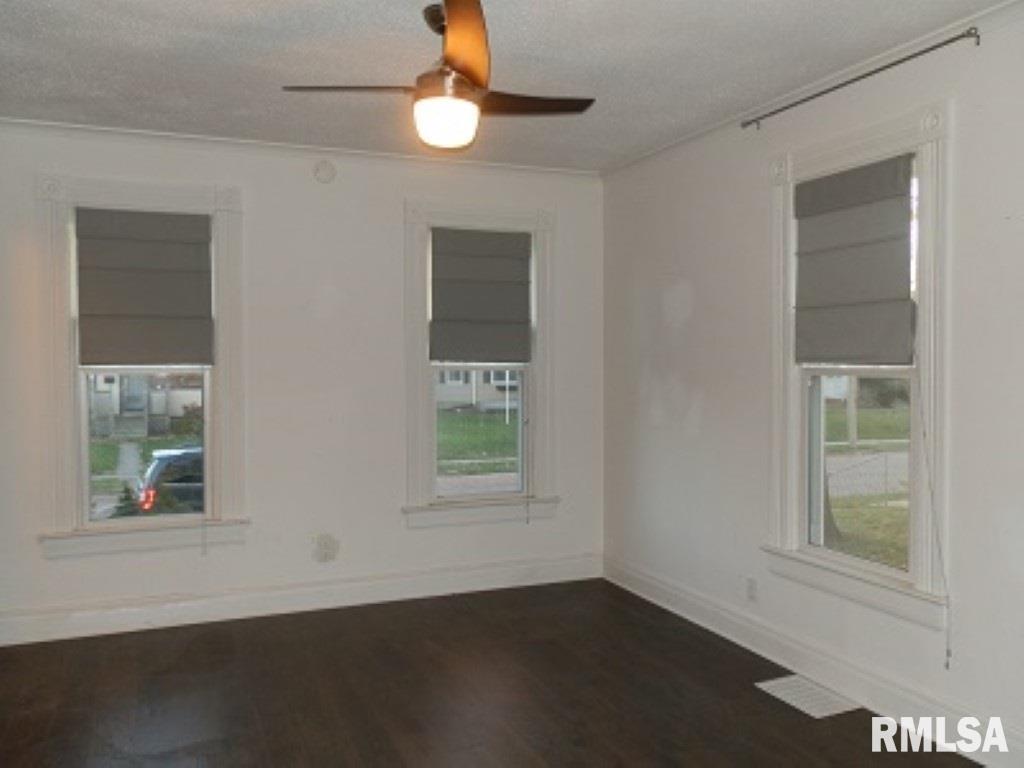 316 W 30TH Street