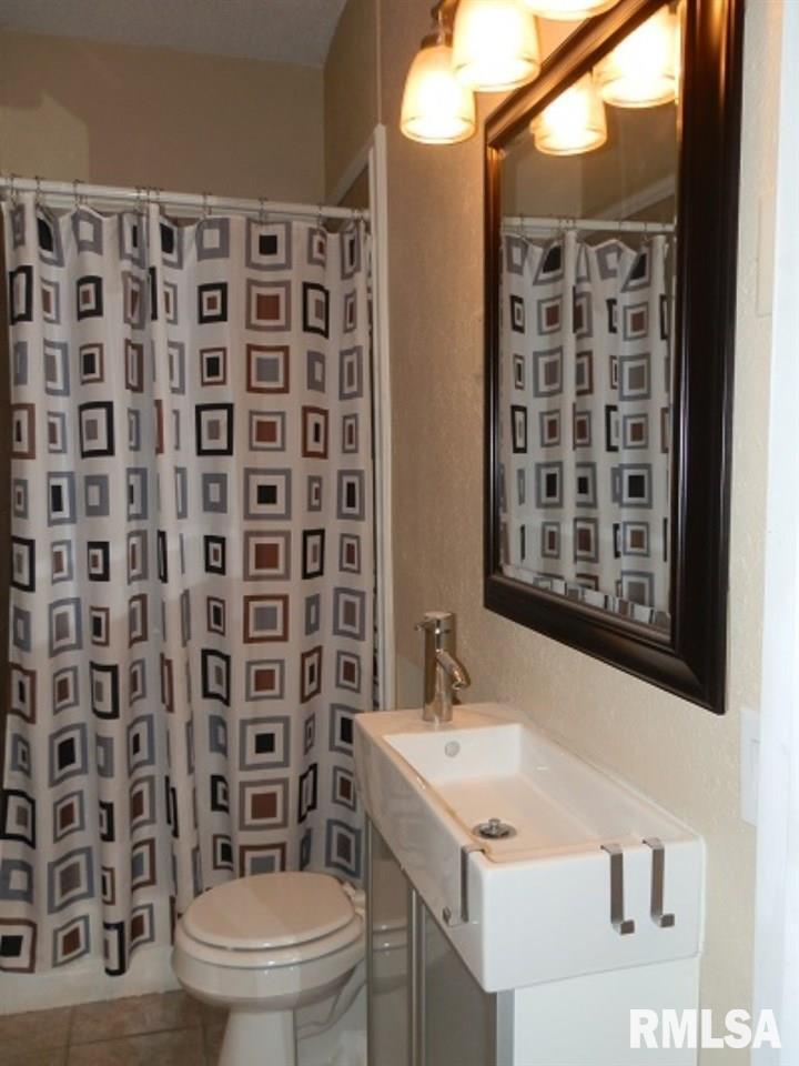 316 W 30TH Street