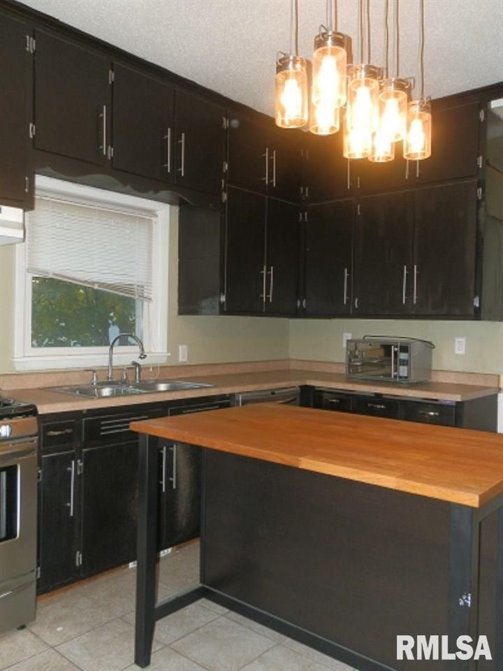 316 W 30TH Street