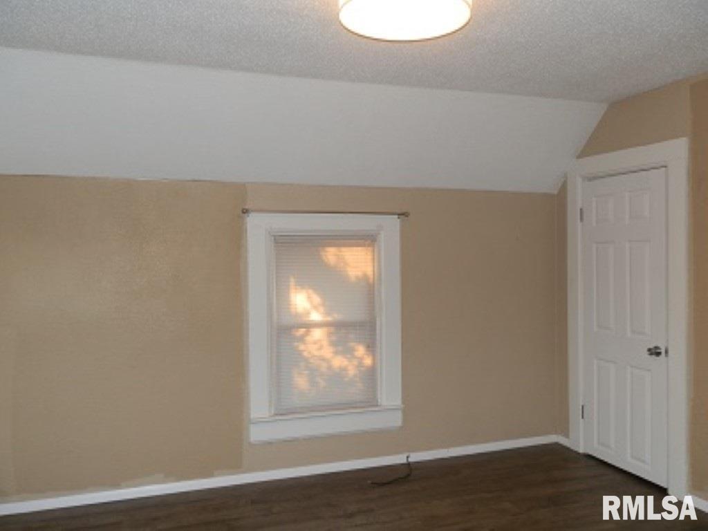 316 W 30TH Street