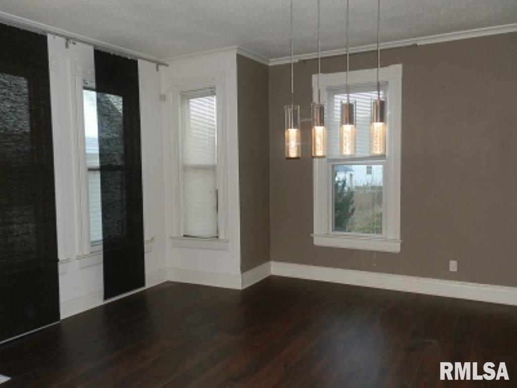 316 W 30TH Street