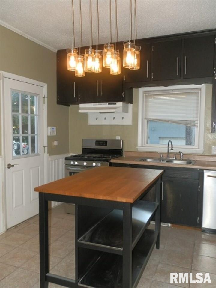 316 W 30TH Street