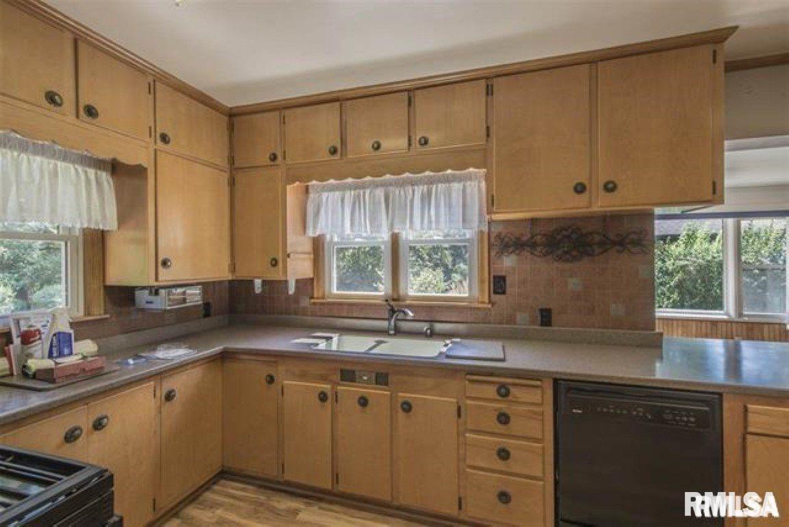 37 RIVERVIEW PARK Drive