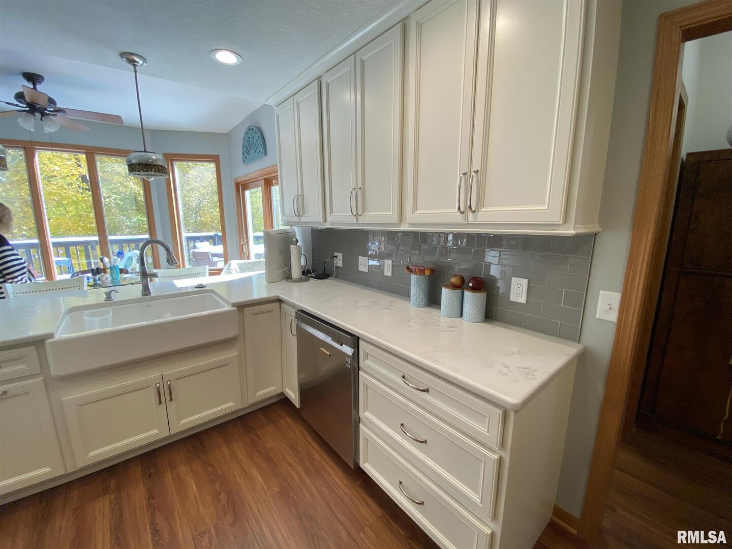 8 WALBRIER Court