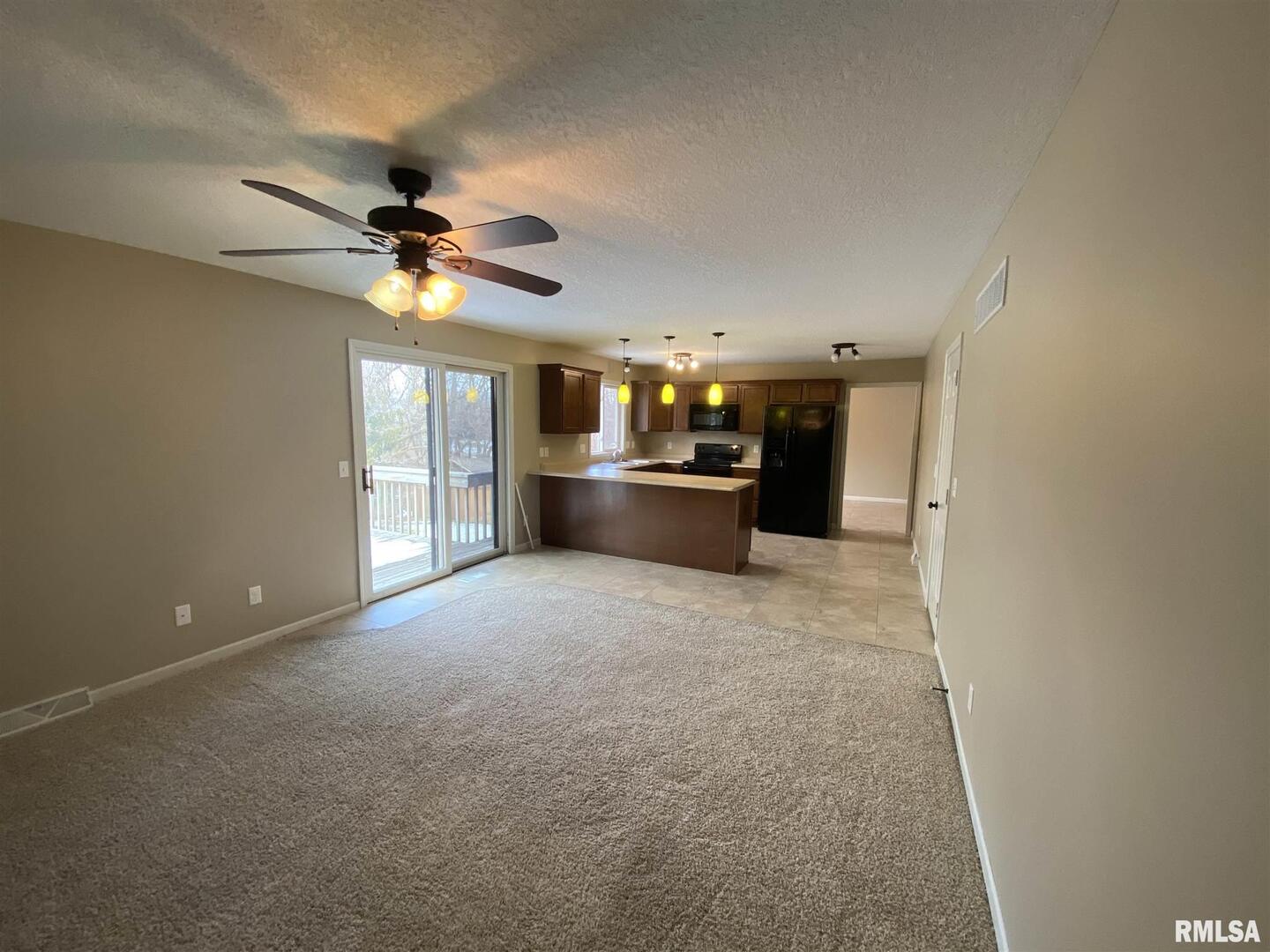 2504 EMERALD Drive