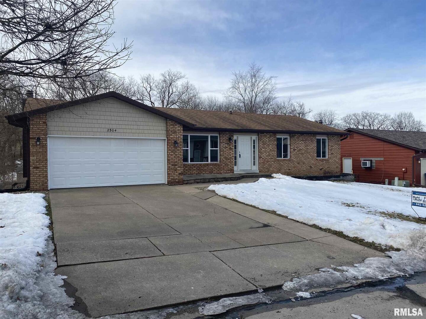 2504 EMERALD Drive