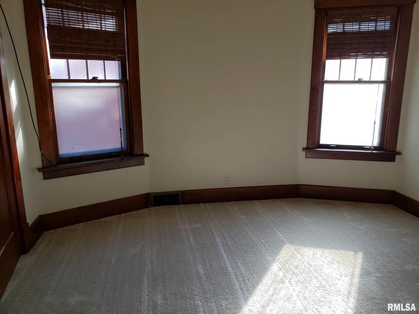 1428 ARLINGTON Avenue Unit: 4