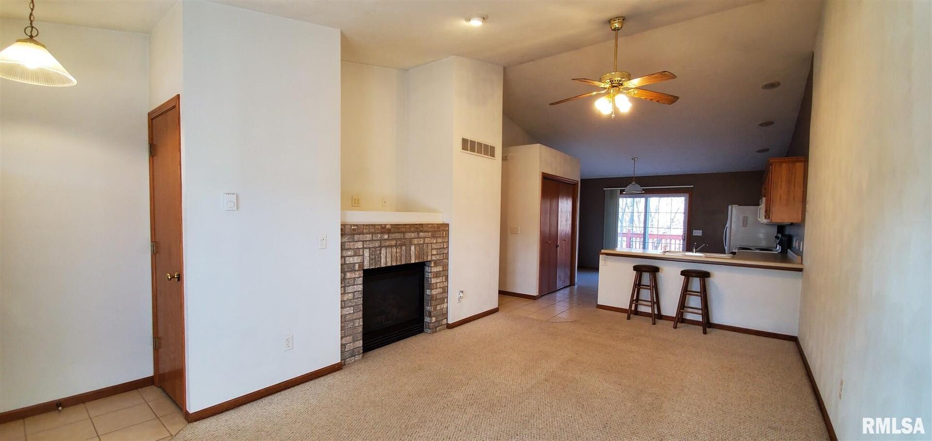 1304 GLENCOE Lane